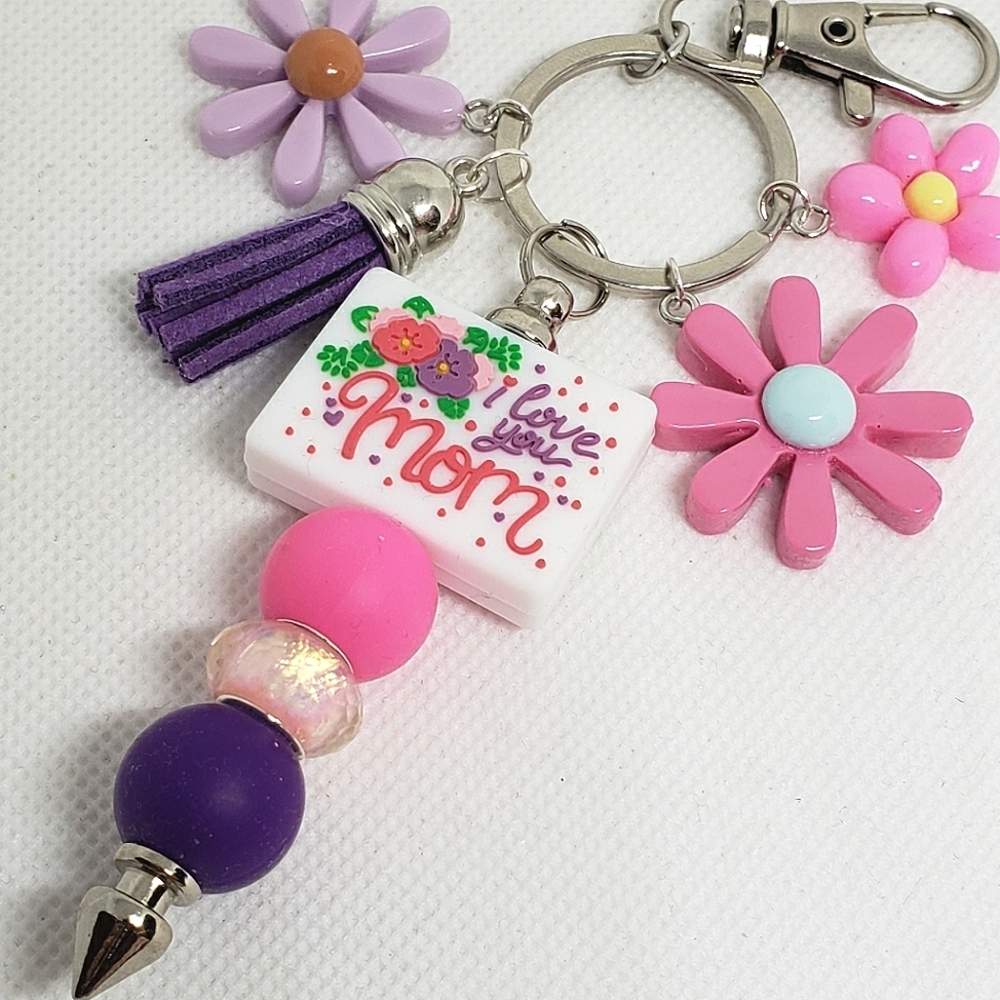 Handmade Silicone Focal Beaded I Love You Mom Keychain